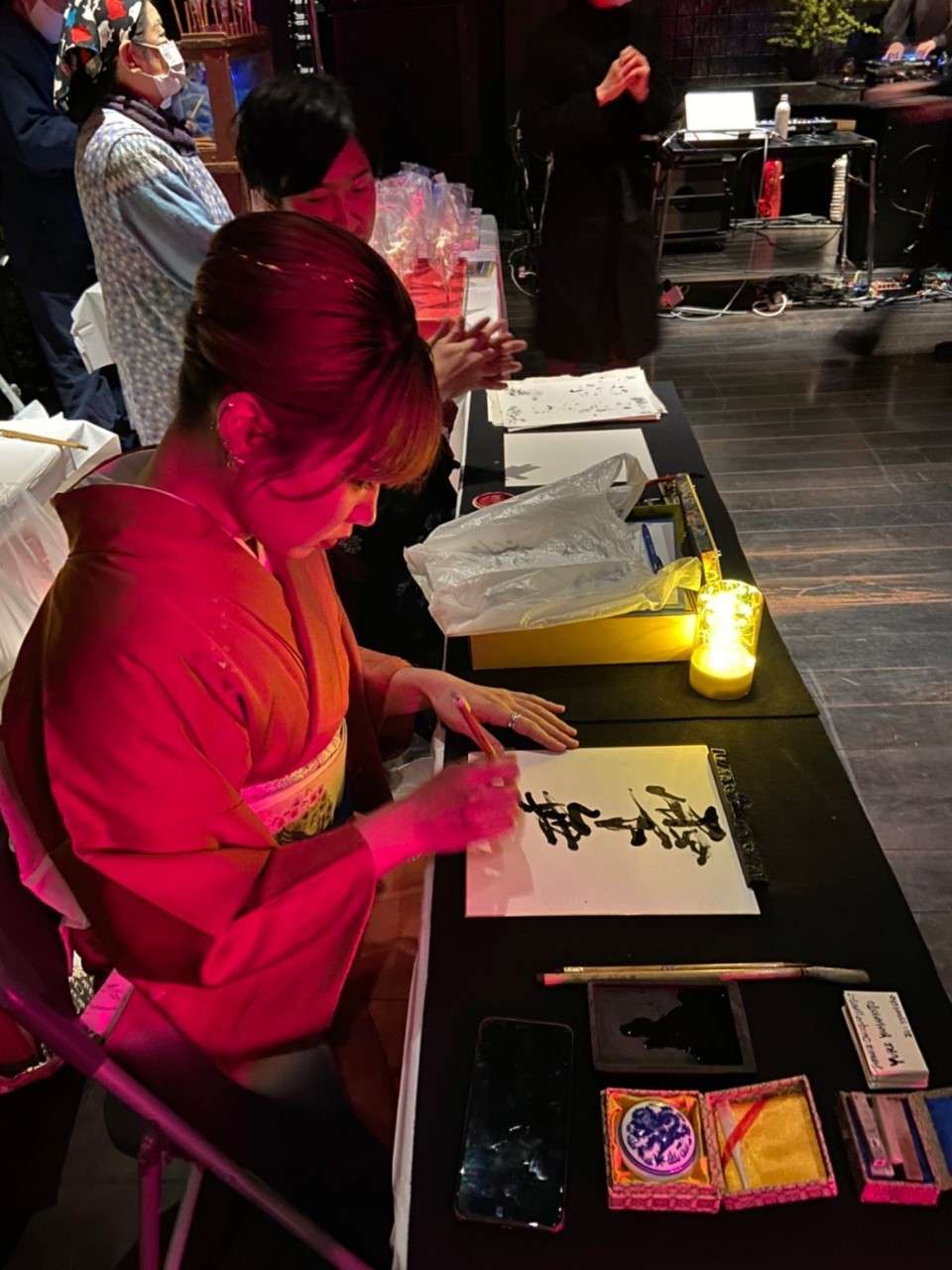  ホテル内での宿泊者イベント@京都　うちわ・色紙揮毫